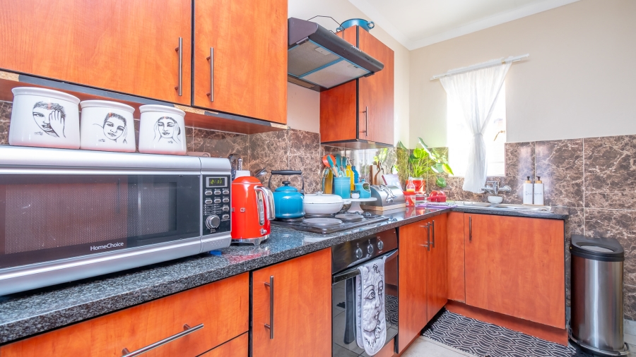 2 Bedroom Property for Sale in Waterval East North West